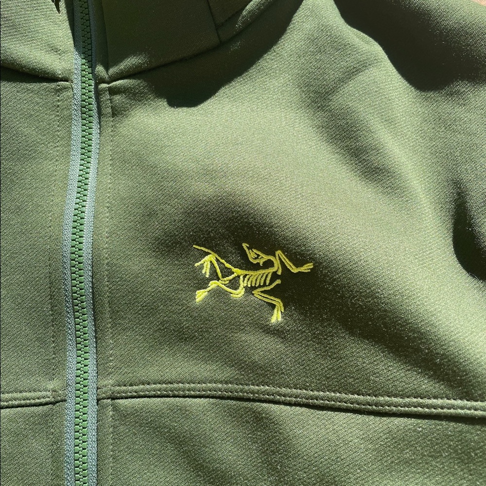 Arcteryx Arenite Hoody size medium